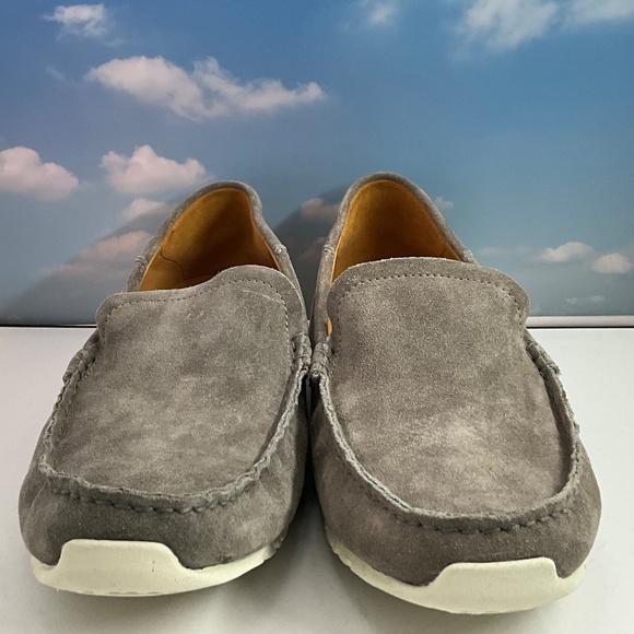 Light Gray Slip On NuBuck Leather Ka’a Loafers by OluKai. Men’s US 8/EU41